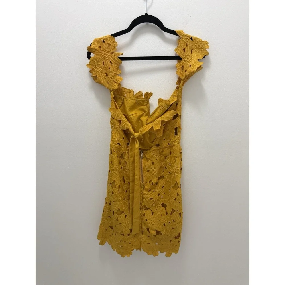 Few Moda Yellow Floral Guipure Lace Mini Dress Size M Off Shoulder Tie Back